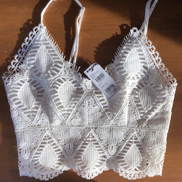 Tilly's Tops - White Lace Cropped Tank